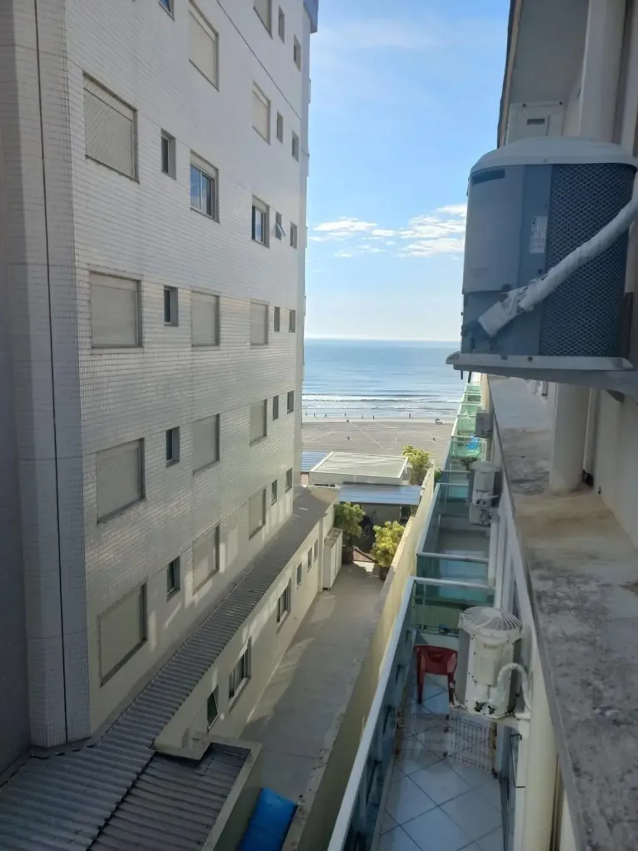 Apartamento com 3 dormitórios sendo 1 suíte no Centro de Balneário Camboriú