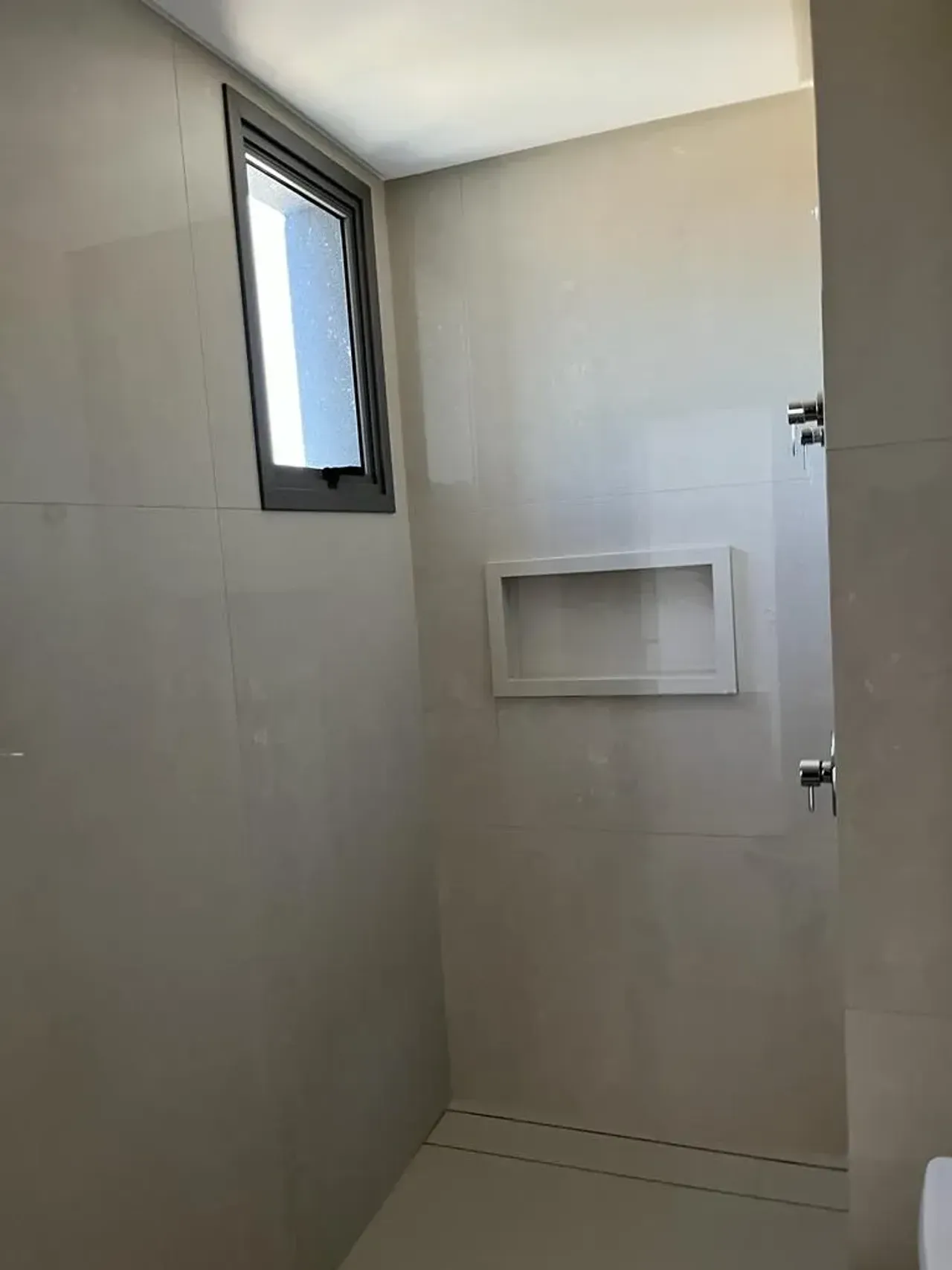 Apartamento no Edifício Pharos com 4 suítes em Balneário Camboriú — foto 11