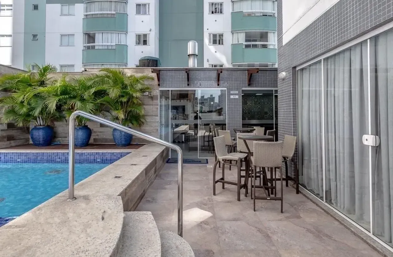 Apartamento mobiliado com 3 suítes e 3 vagas no centro de Balneário Camboriú — foto 20