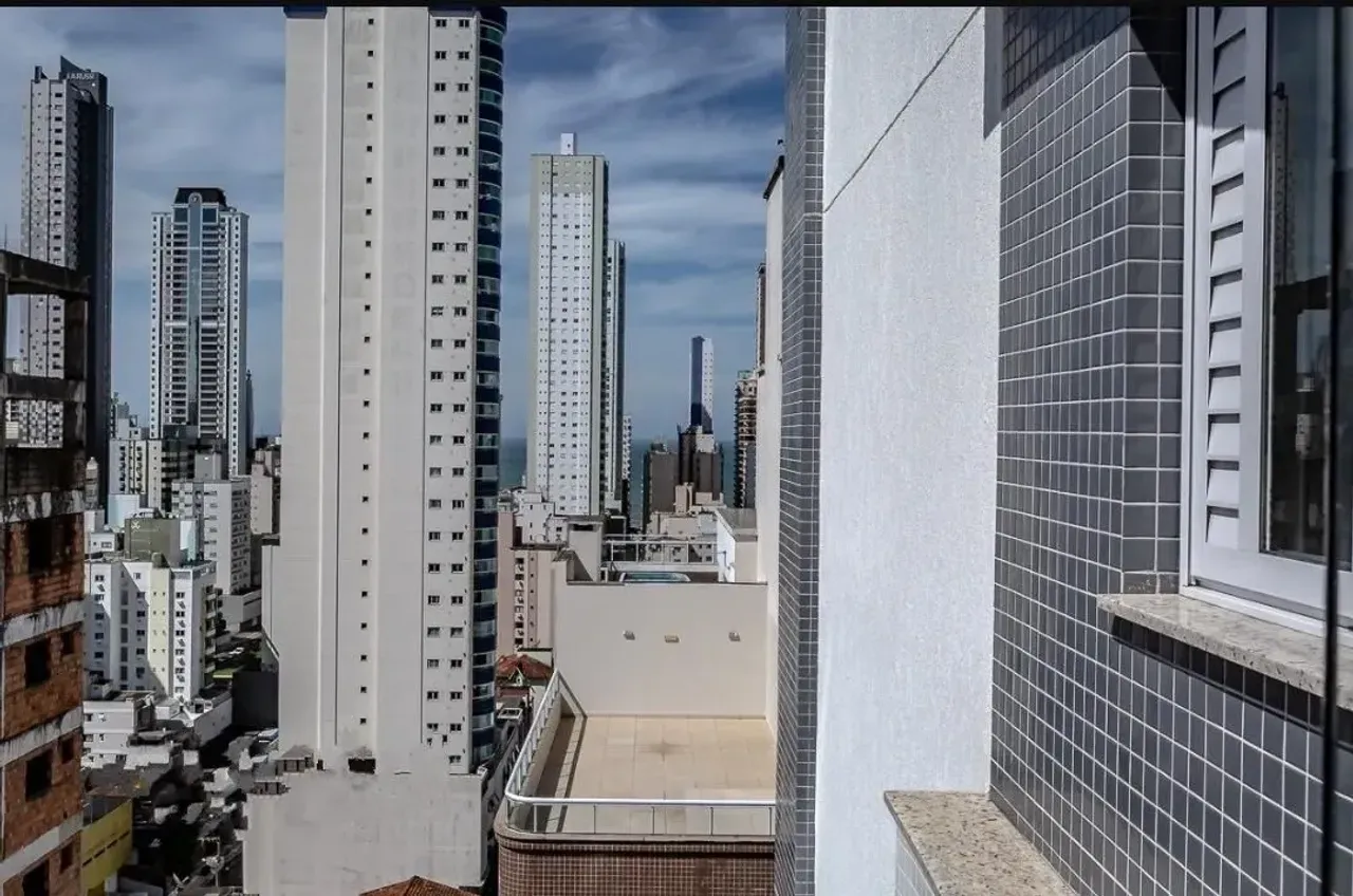 Apartamento mobiliado com 3 suítes e 3 vagas no centro de Balneário Camboriú — foto 17