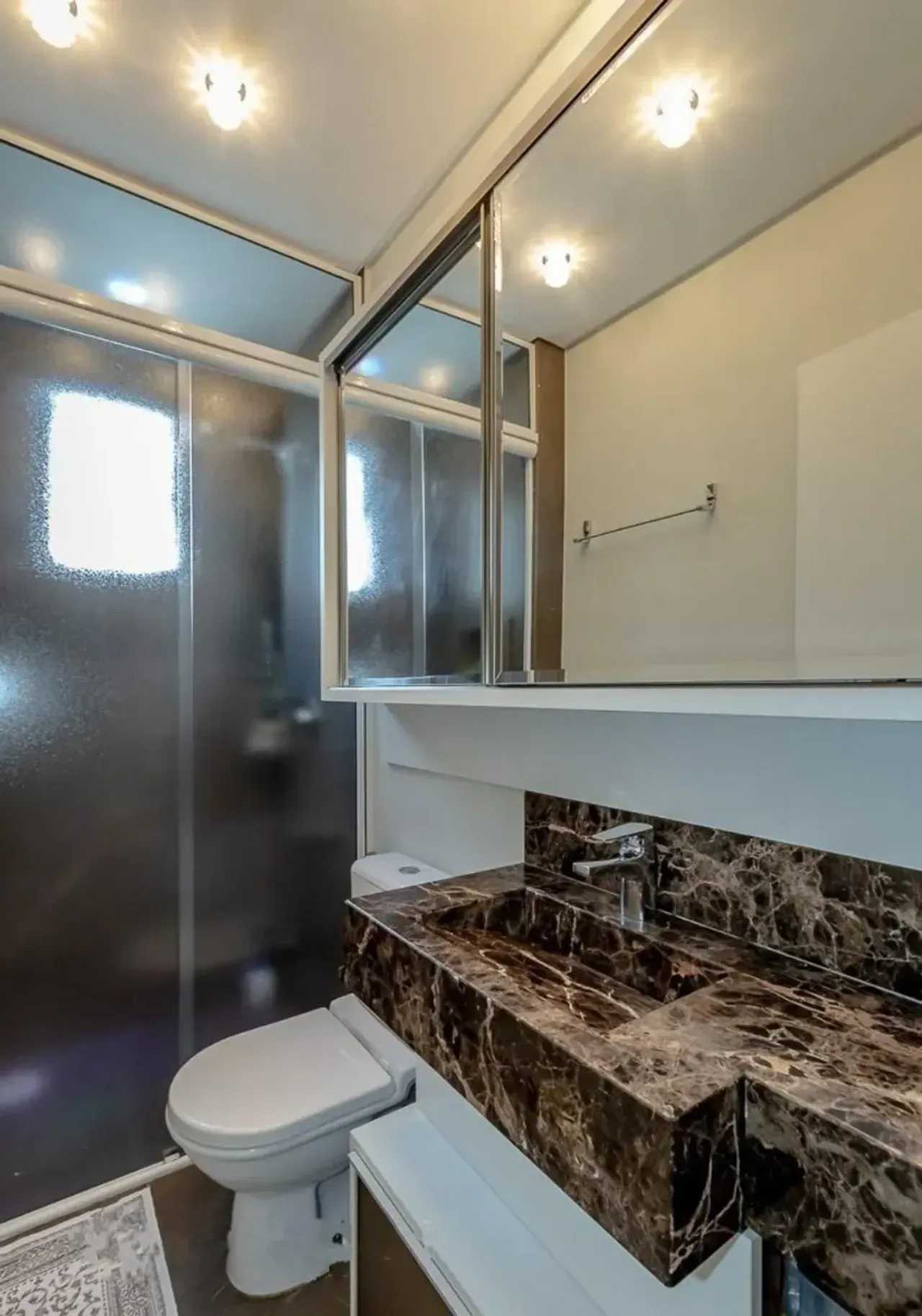 Apartamento mobiliado com 3 suítes e 3 vagas no centro de Balneário Camboriú — foto 24