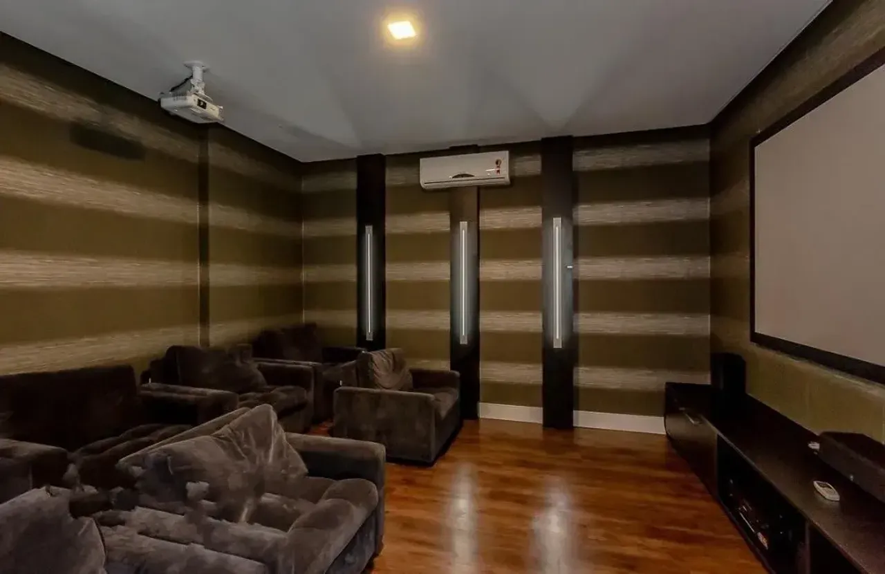 Apartamento mobiliado com 3 suítes e 3 vagas no centro de Balneário Camboriú — foto 28