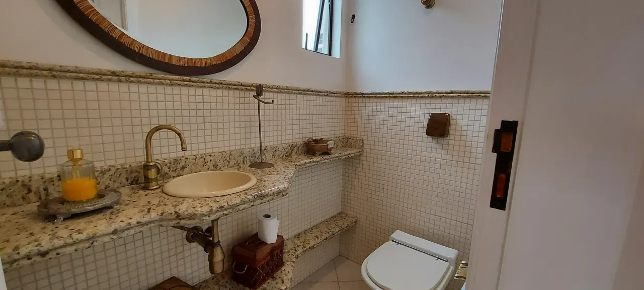Amplo Apartamento Quadra Mar, 3 dormitórios sendo 1 suíte no Centro de Balneário Camboriú — foto 4