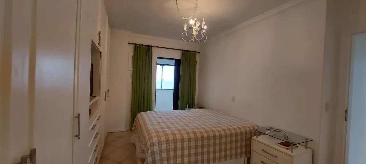 Amplo Apartamento Quadra Mar, 3 dormitórios sendo 1 suíte no Centro de Balneário Camboriú — foto 21