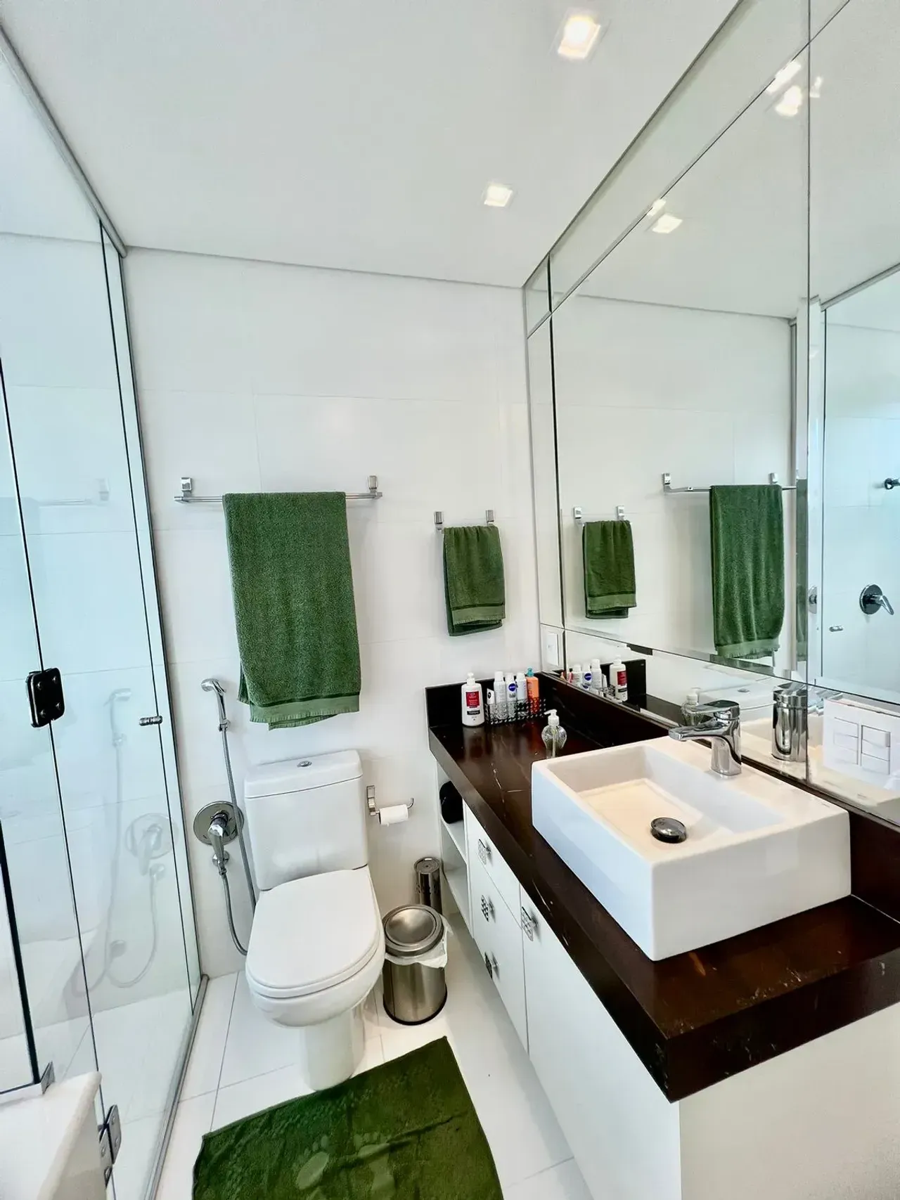 Excelente apartamento pronto para morar, padrão Embraed, com 3 suítes no Centro de Balneário Camboriú — foto 15