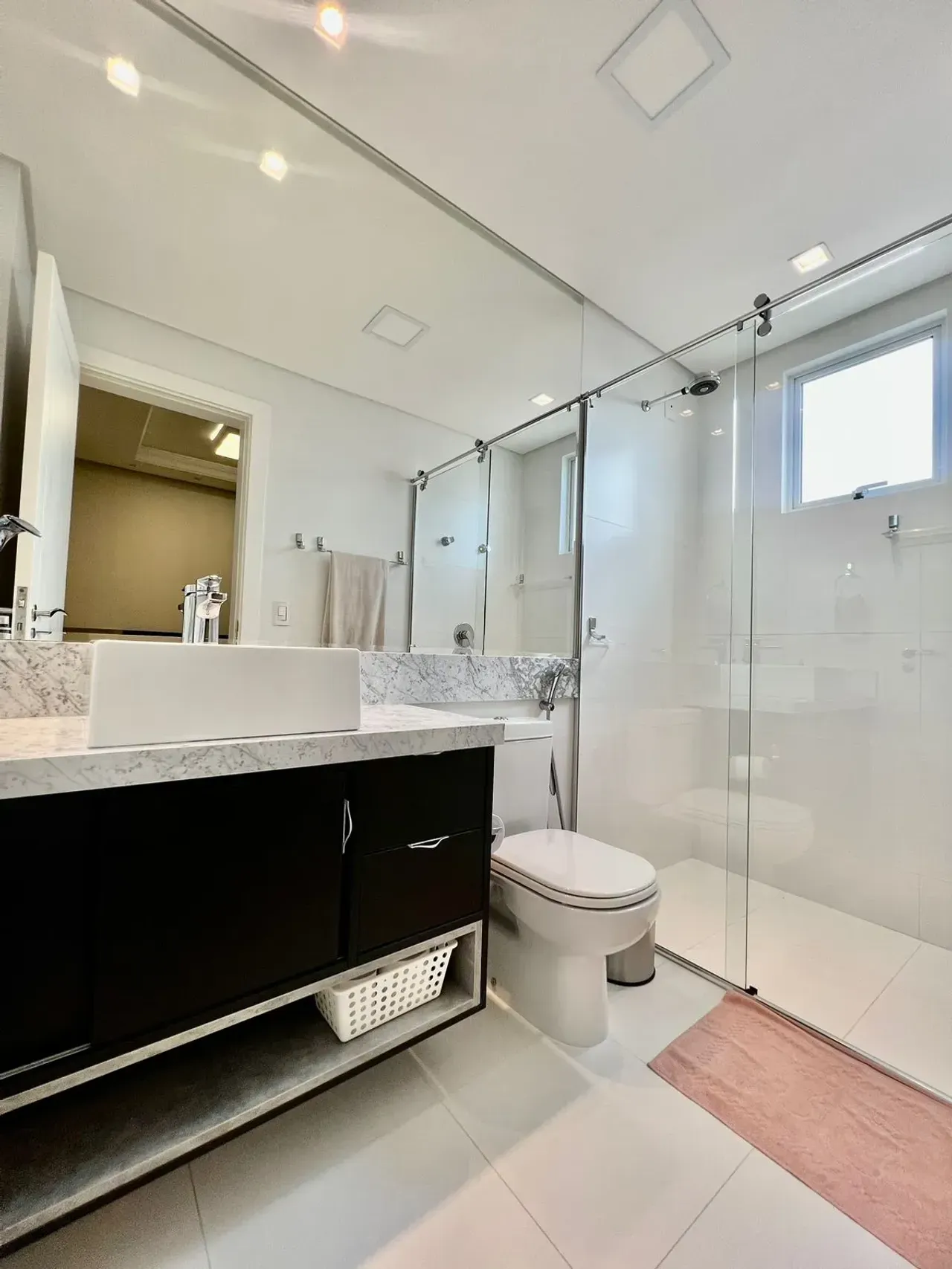 Excelente apartamento pronto para morar, padrão Embraed, com 3 suítes no Centro de Balneário Camboriú — foto 25