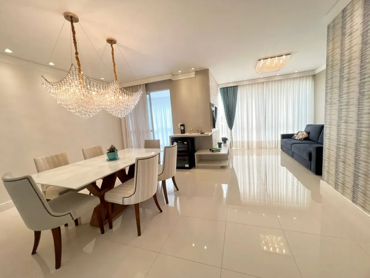 Excelente apartamento pronto para morar, padrão Embraed, com 3 suítes no Centro de Balneário Camboriú — foto 3