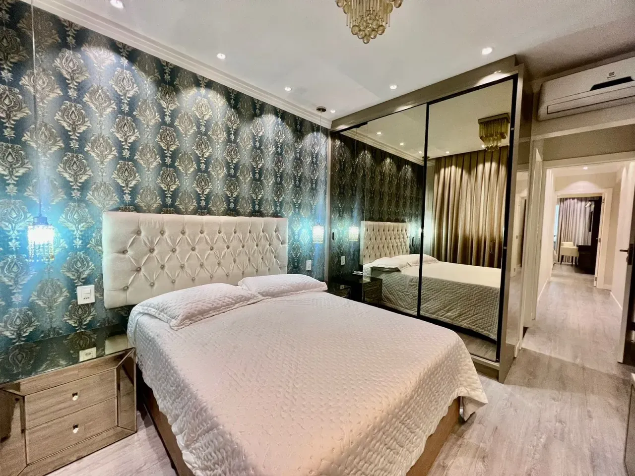 Apartamento frente mar, finamente mobiliado com 3 suítes e 2 vagas no Centro de Balneário Camboriú — foto 18