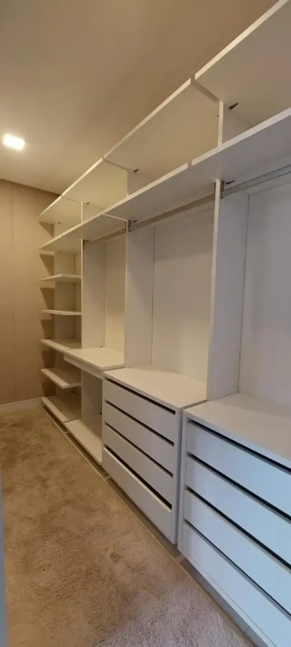 Apartamento Pronto para morar! Com 3 suítes e 2 vagas no Centro de Balneário Camboriú — foto 4