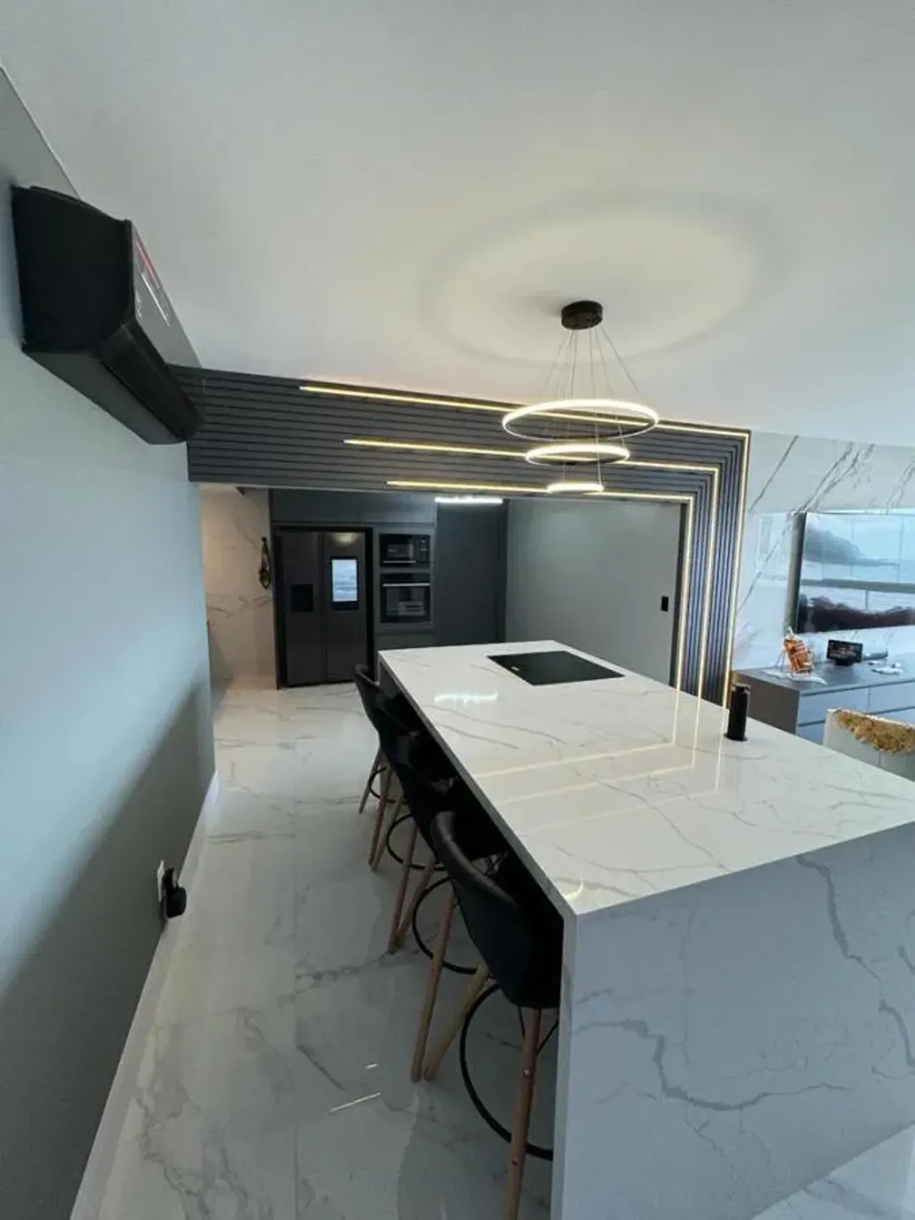 Apartamento com 4 dormitório sendo 2 suítes no vista mar no Centro de Balneário Camboriú — foto 3