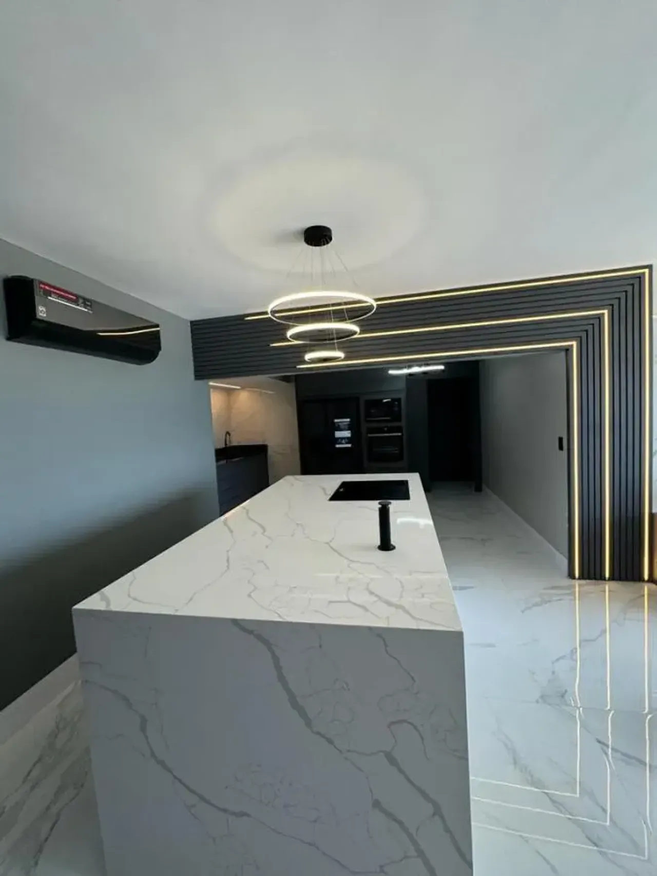 Apartamento com 4 dormitório sendo 2 suítes no vista mar no Centro de Balneário Camboriú — foto 13