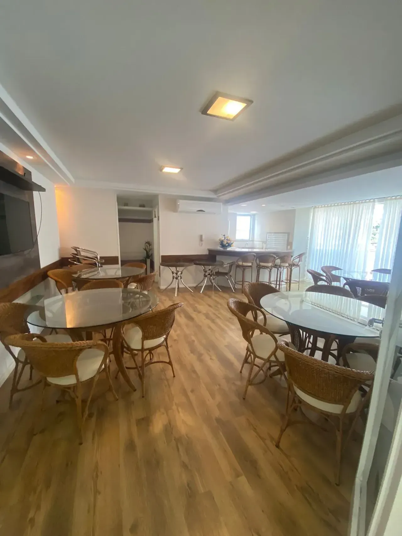 Apartamento com 2 dormitórios sendo 1 suite! Proximo a Av. Brasil, Pontal Norte em Balneário Camboriú — foto 5