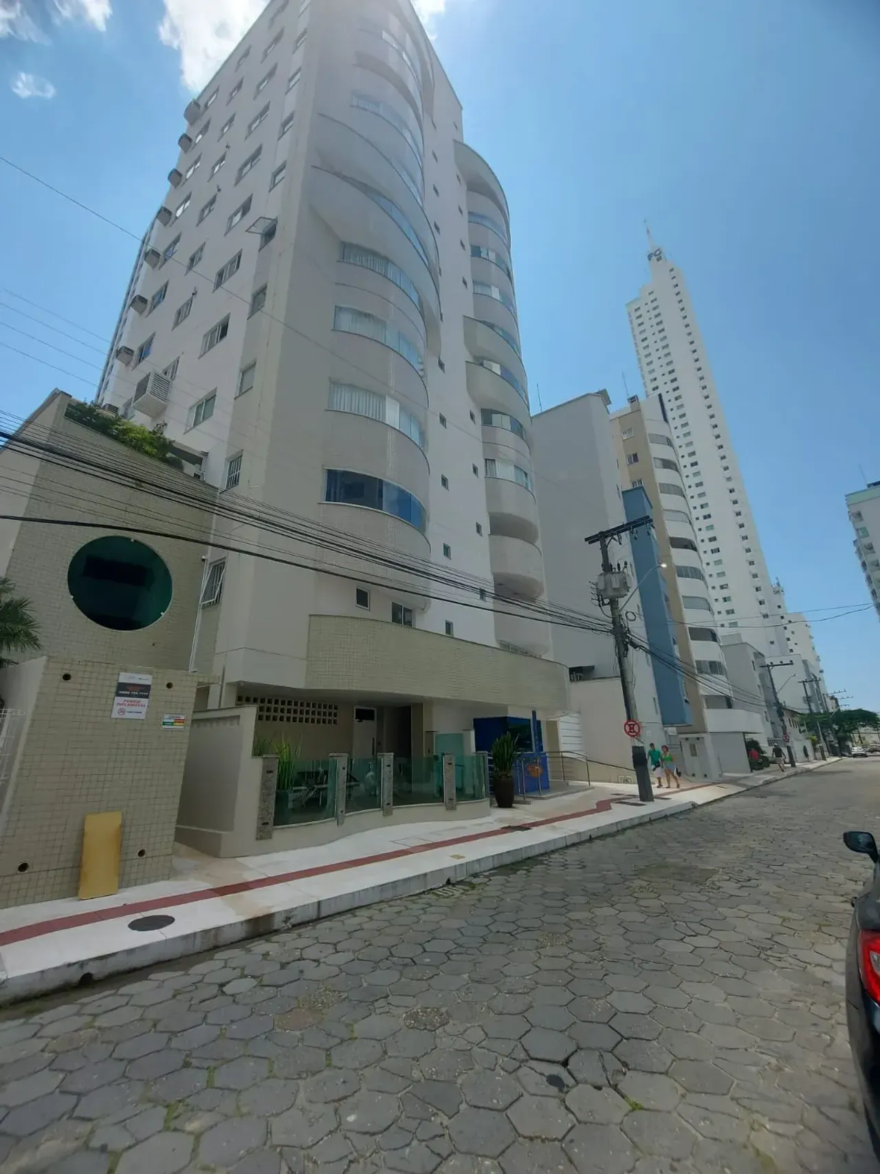 Apartamento com 2 dormitórios sendo 1 suite! Proximo a Av. Brasil, Pontal Norte em Balneário Camboriú — foto 2
