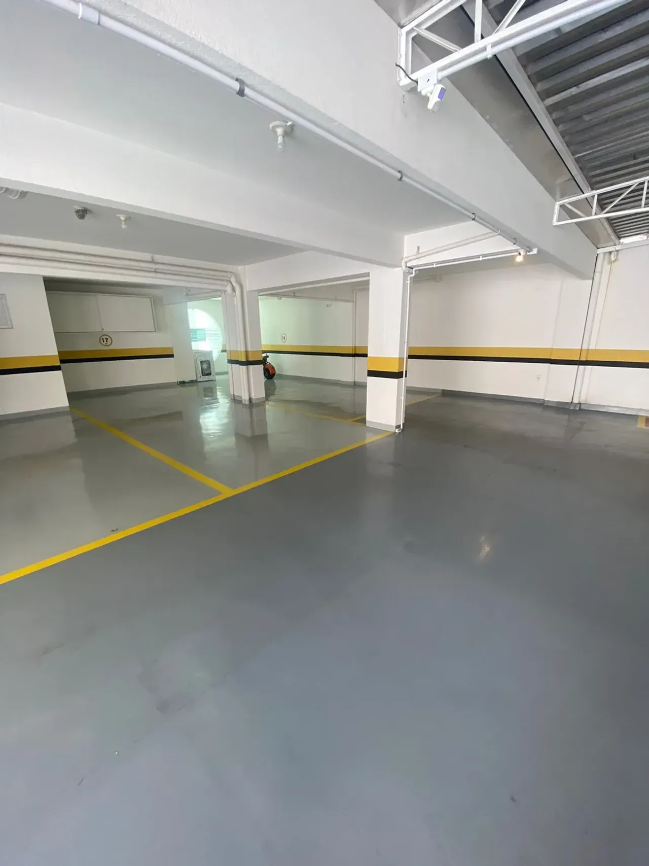 Apartamento com 2 dormitórios sendo 1 suite! Proximo a Av. Brasil, Pontal Norte em Balneário Camboriú — foto 13