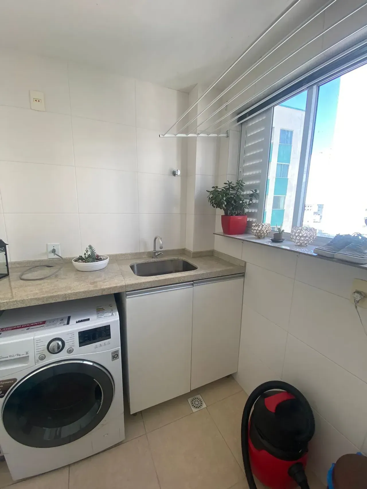 Apartamento com 2 dormitórios sendo 1 suite! Proximo a Av. Brasil, Pontal Norte em Balneário Camboriú — foto 17