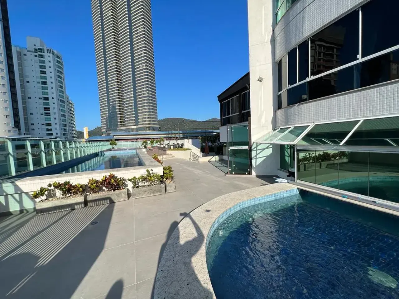 Apartamento no Condominio Marina Residence com 3 suítes em Balneário Camboriú — foto 8