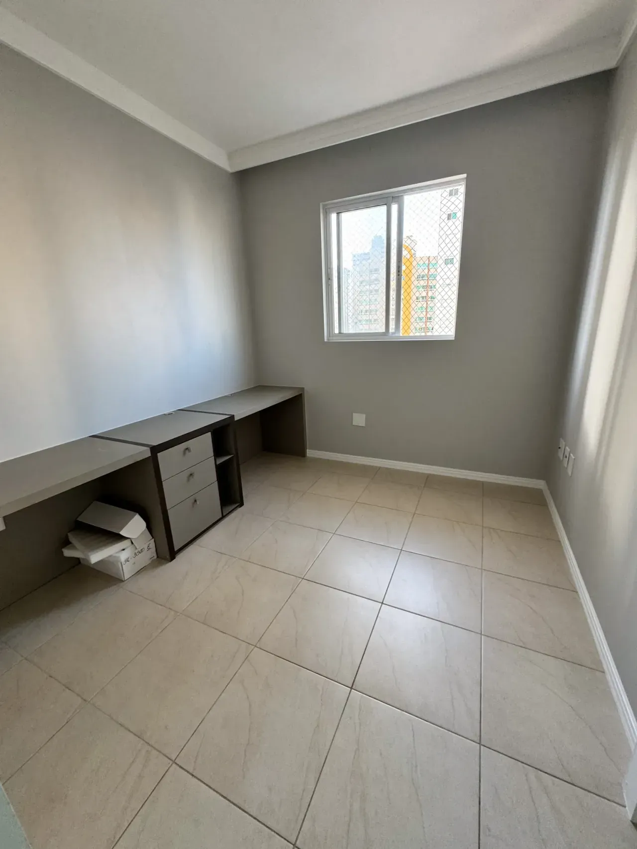 Apartamento com 3 dormitórios sendo 1 suíte e 1 vaga de garagem no Centro de Balneário Camboriú — foto 8
