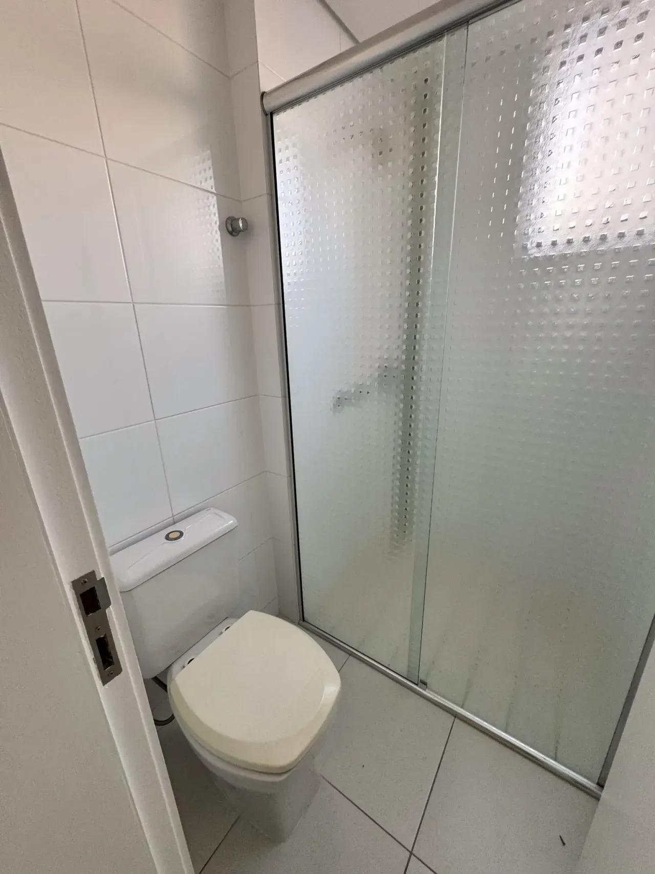 Apartamento com 3 dormitórios sendo 1 suíte e 1 vaga de garagem no Centro de Balneário Camboriú — foto 7