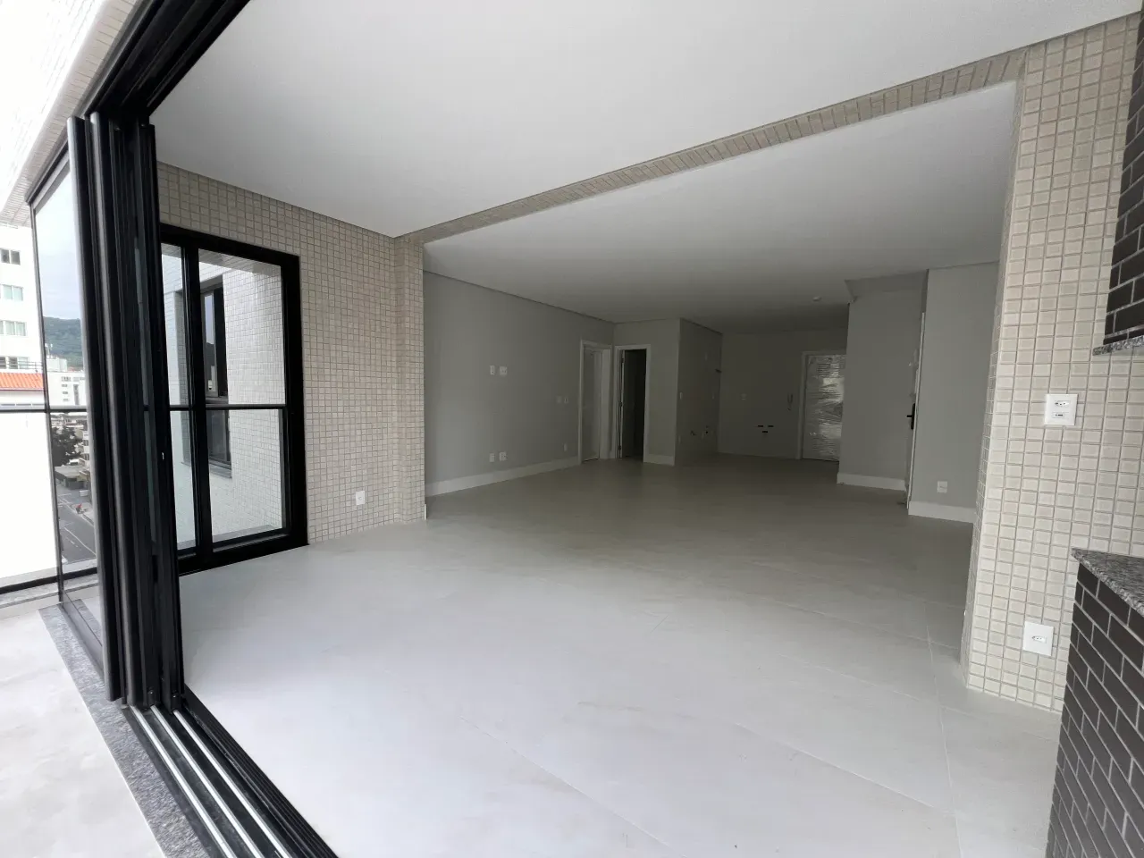 Apartamento NOVO Alto Padrão no Centro de Balneário Camboriú — foto 2