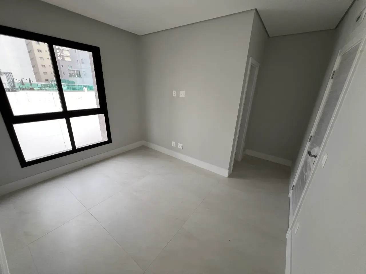 Apartamento NOVO Alto Padrão no Centro de Balneário Camboriú — foto 12