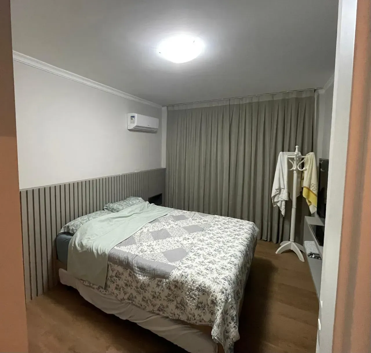 Apartamento com 4 dormitórios sendo 1 suíte e 2 vagas no Centro de Balneário Camboriú — foto 11
