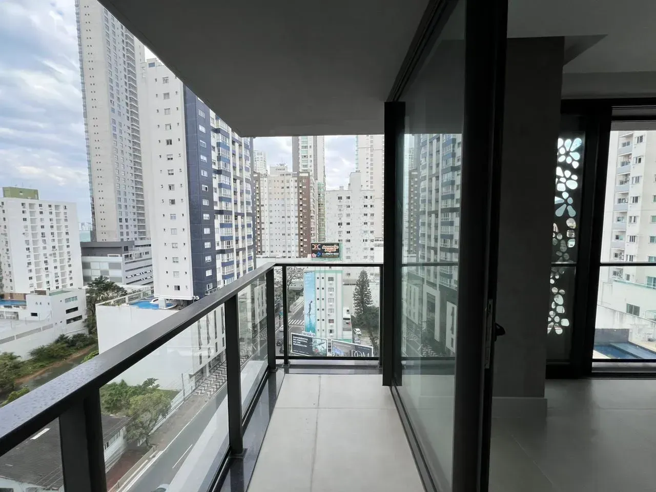 Apartamento com 4 suítes, closet e 3 vagas de garagem em Balneário Camboriú — foto 5