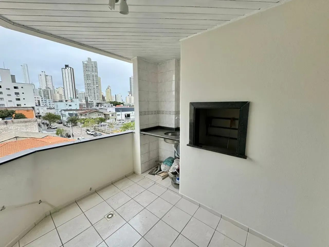 Apartamento com 2 dormitórios sendo 1 suíte e 1 vaga privativa nas Nações em Balneário Camboriú — foto 8