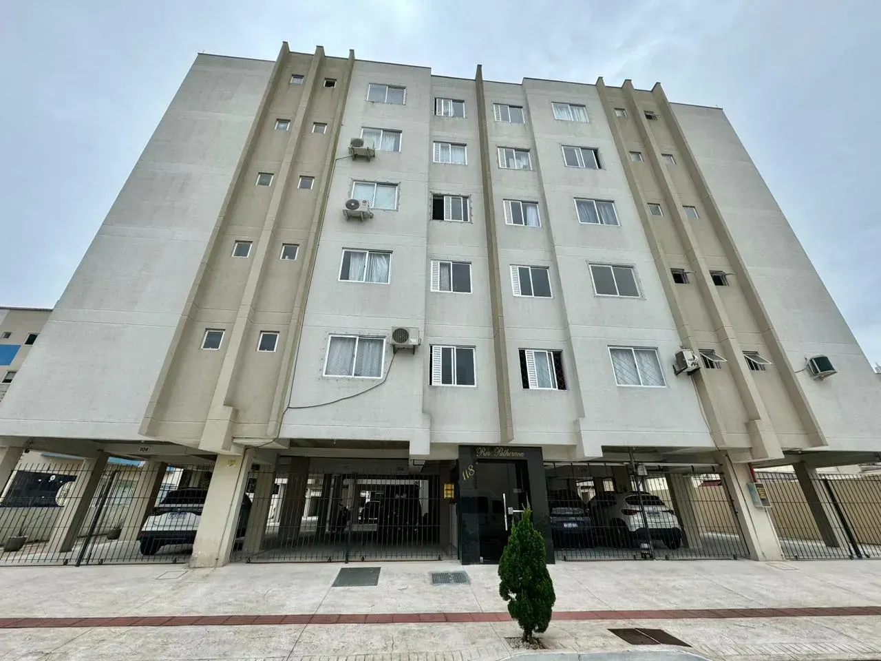Apartamento com 2 dormitórios sendo 1 suíte e 1 vaga privativa nas Nações em Balneário Camboriú — foto 14