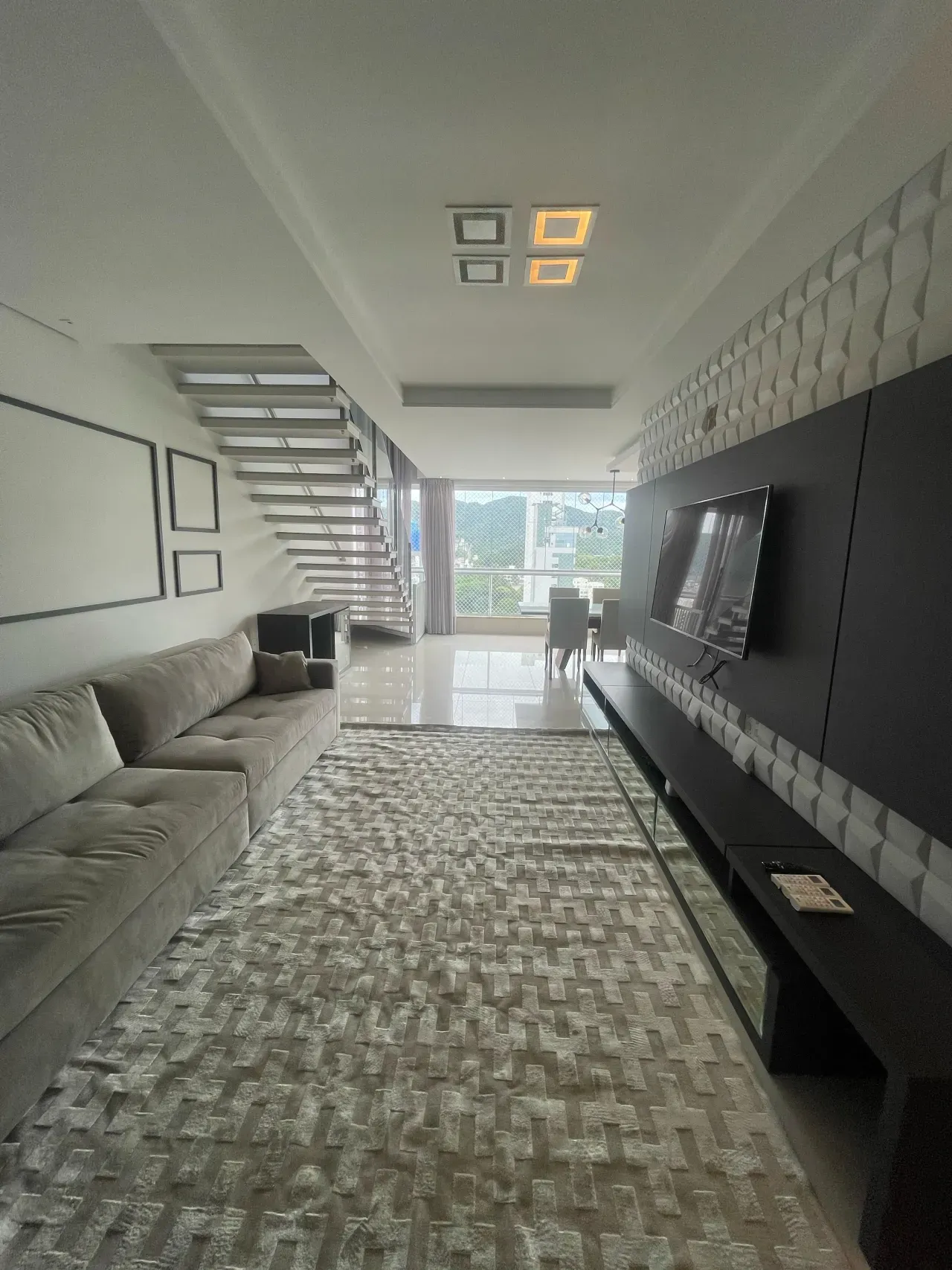 Cobertura Duplex com 3 dormitórios sendo 1 suíte e 4 vagas privativa no Centro em Balneário Camboriú — foto 12