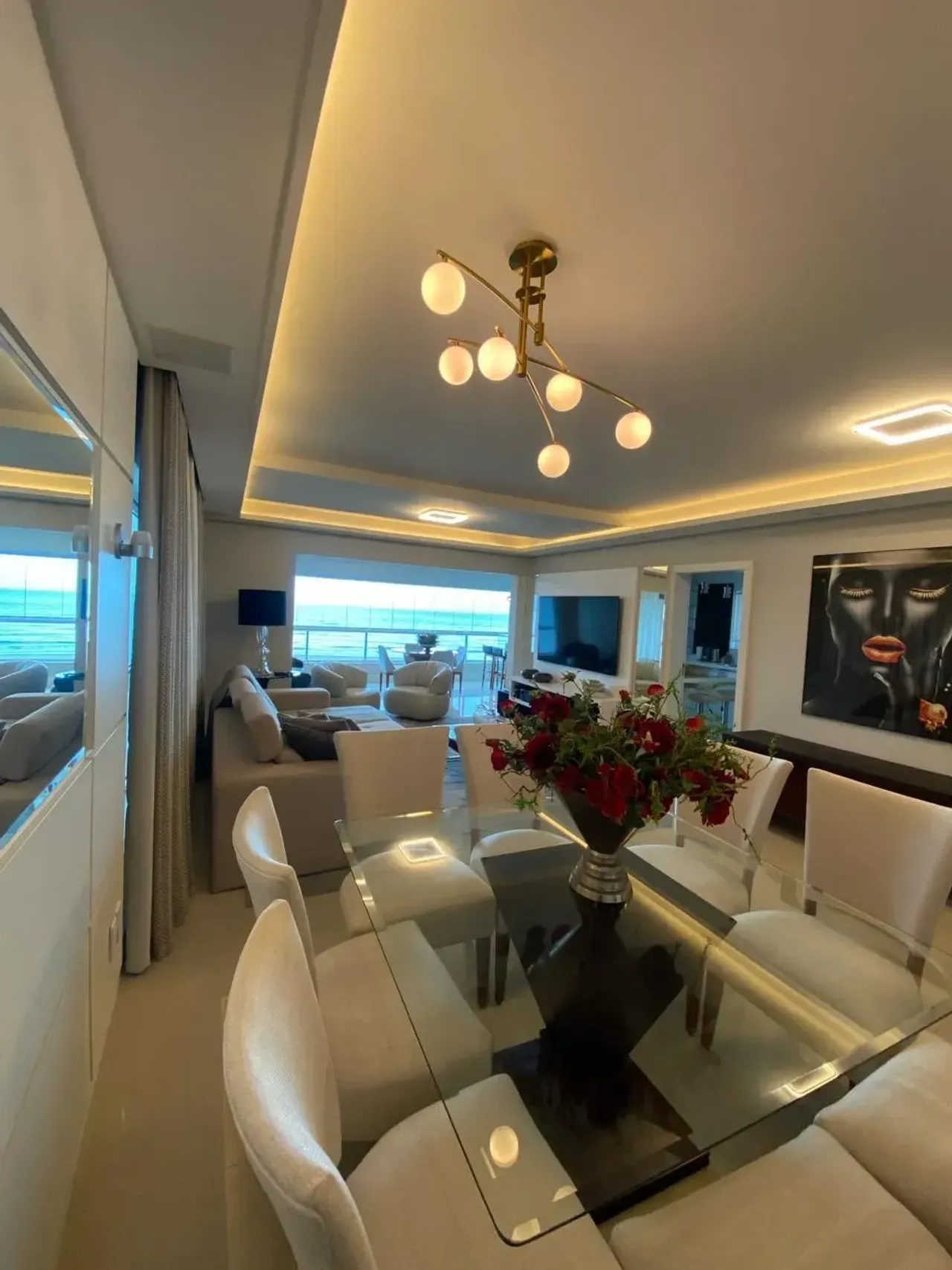 Apartamento Mobiliado Frente Mar com 3 suítes e 3 vagas na Barra Sul em Balneário Camboriú — foto 2