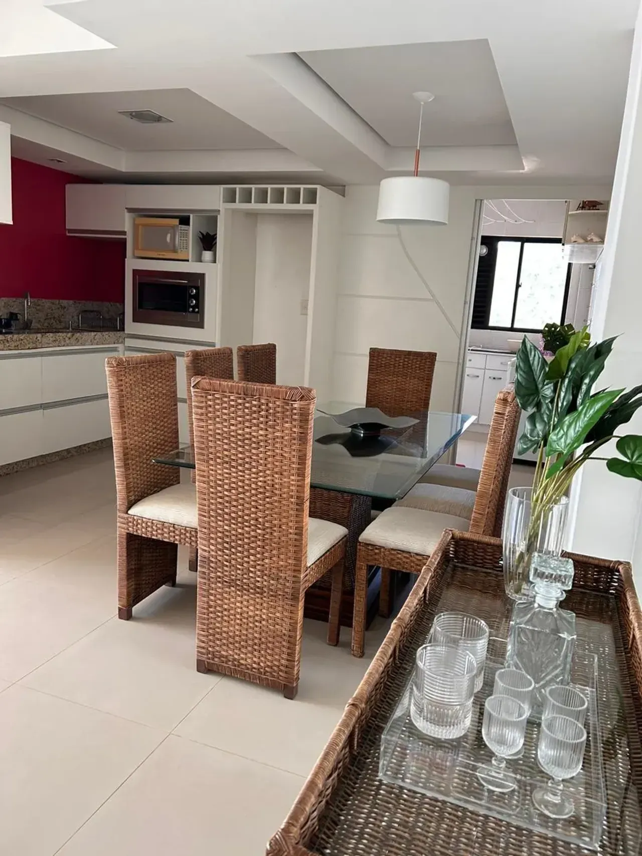Apartamento Mobiliado com 3 dormitórios sendo 1 suíte e 1 vaga no Centro de Balneário Camboriú — foto 5