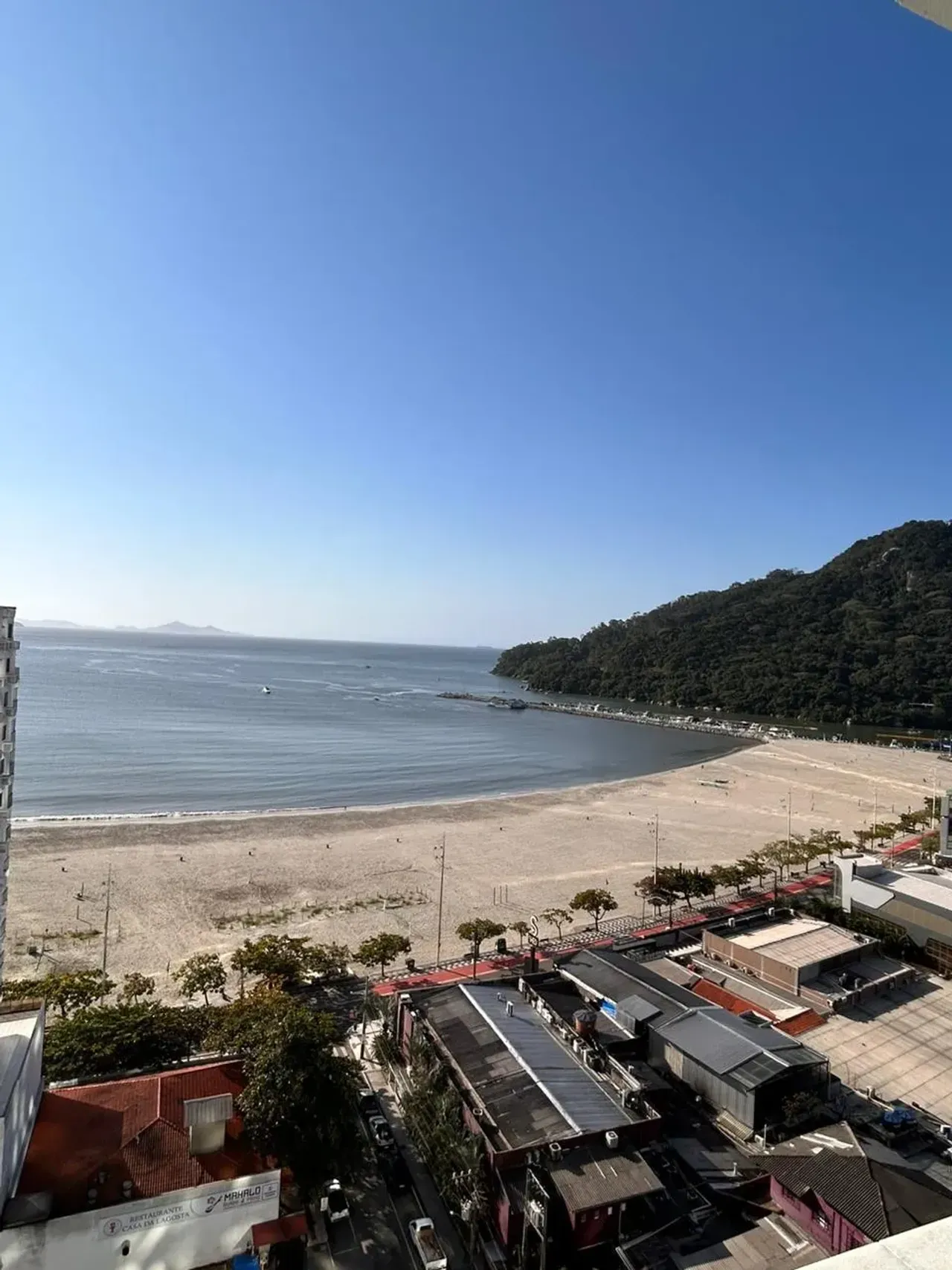 Apartamento Mobiliado com 3 dormitórios sendo 1 suíte e 1 vaga no Centro de Balneário Camboriú — foto 7