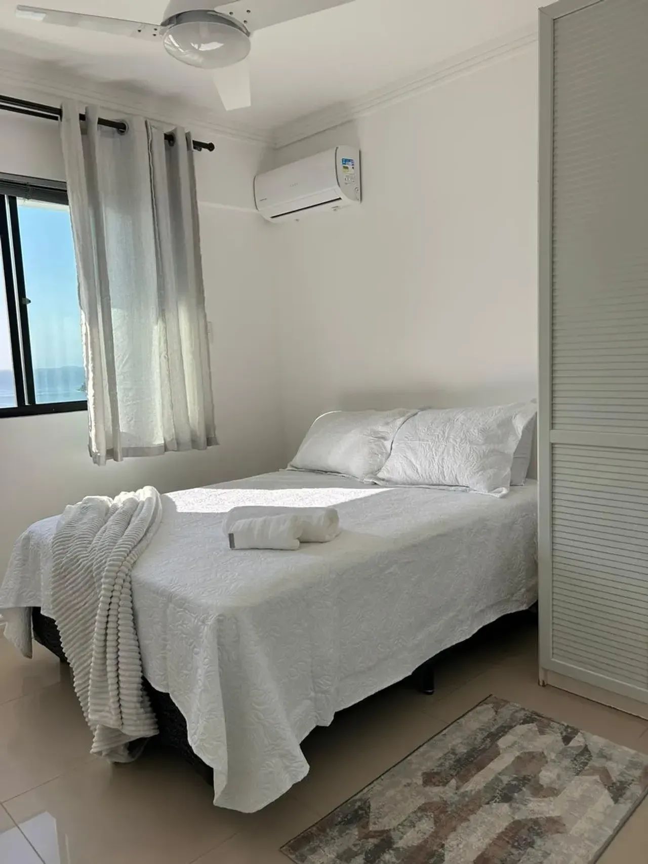 Apartamento Mobiliado com 3 dormitórios sendo 1 suíte e 1 vaga no Centro de Balneário Camboriú — foto 8