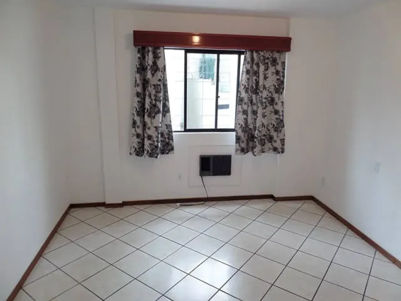 Apartamento com 3 dormitórios sendo 1 suíte e 1 vaga de garagem no Centro de Balneário Camboriú — foto 22