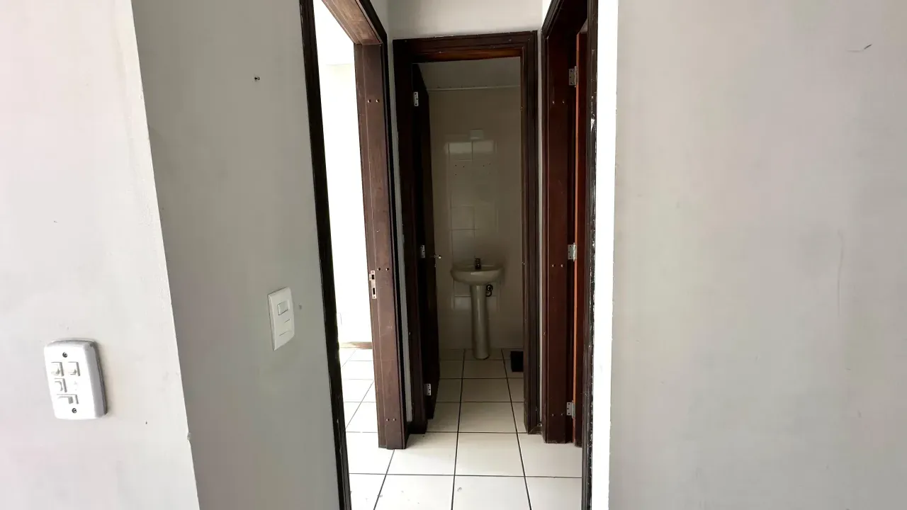 Apartamento com 2 dormitórios sendo 1 suíte e 1 vaga na Avenida Atlântica em Balneário Camboriú — foto 4