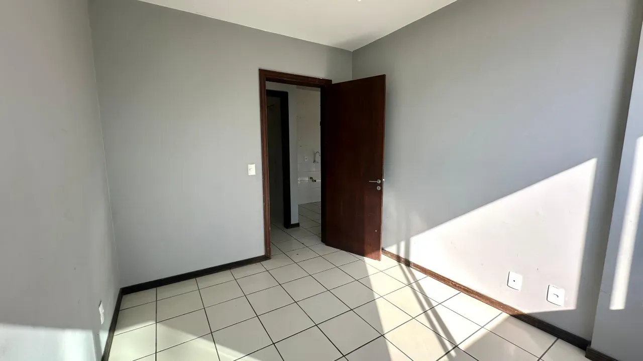 Apartamento com 2 dormitórios sendo 1 suíte e 1 vaga na Avenida Atlântica em Balneário Camboriú — foto 18