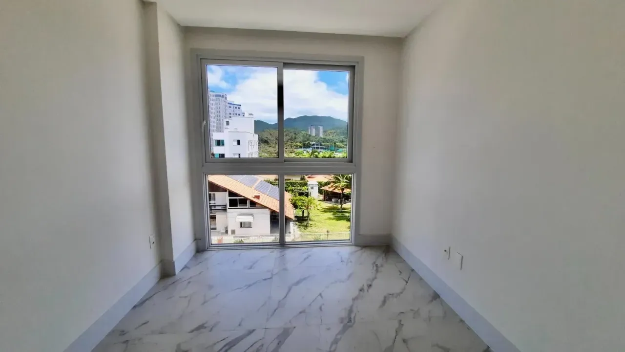 Apartamento com 3 dormitórios sendo 1 suíte e 2 vagas de garagem na Praia Brava em Itajaí — foto 8