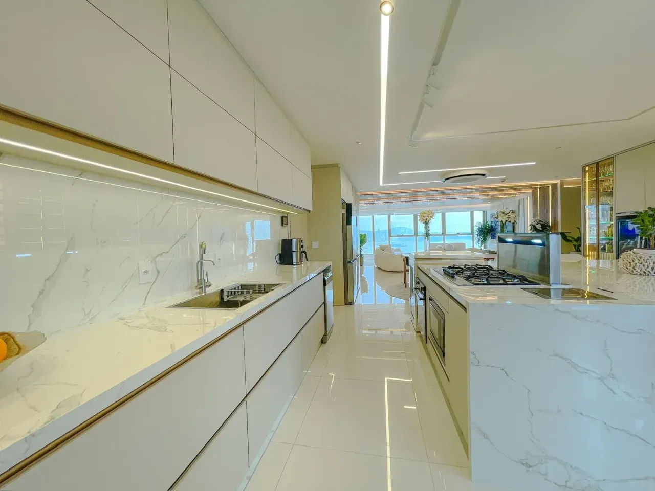 Apartamento no Edifício Yachthouse by Pininfarina com 4 suítes em Balneário Camboriú — foto 4