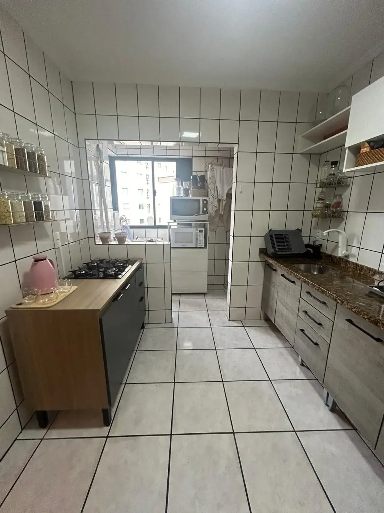 Apartamento de 2 dormitórios sendo uma súite e 1 vaga de garagem - Centro — foto 12