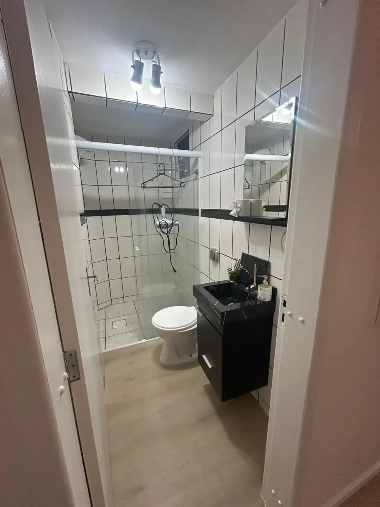 Apartamento de 2 dormitórios sendo uma súite e 1 vaga de garagem - Centro — foto 5
