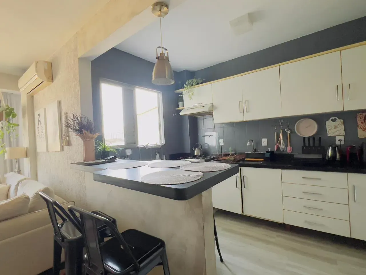 Apartamento mobiliado com 2 dormitórios e 1 vaga no Centro de Balneário Camboriú — foto 6