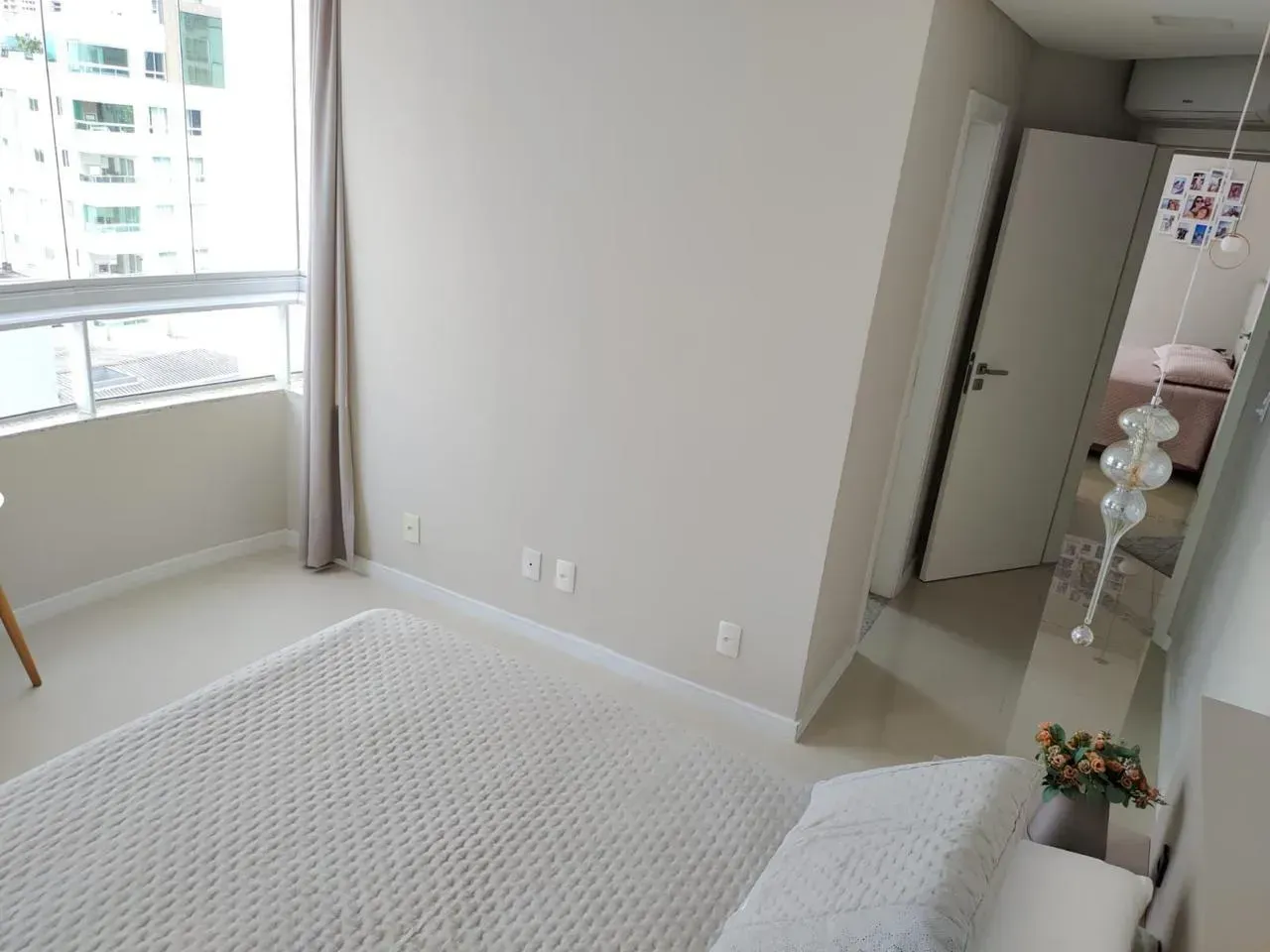 Apartamento no Edifício Cadillac com 3 dormitórios em Balneário Camboriú — foto 2