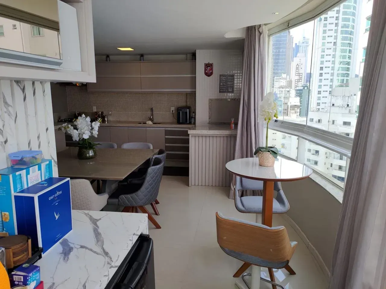 Apartamento no Edifício Cadillac com 3 dormitórios em Balneário Camboriú — foto 29