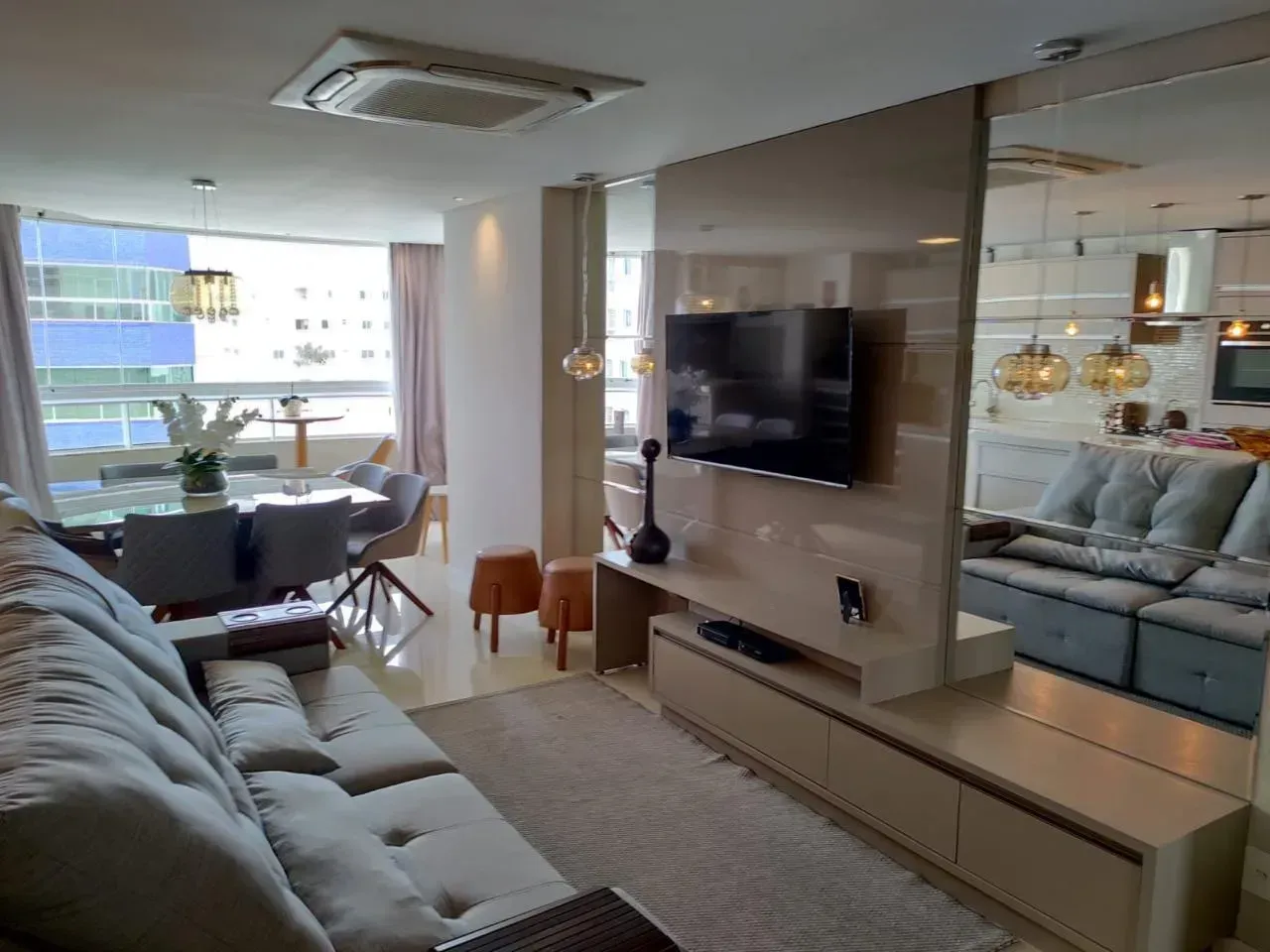 Apartamento no Edifício Cadillac com 3 dormitórios em Balneário Camboriú — foto 31