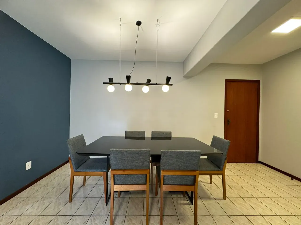 Apartamento no Edifício Veneza com 2 dormitórios em Balneário Camboriú — foto 12