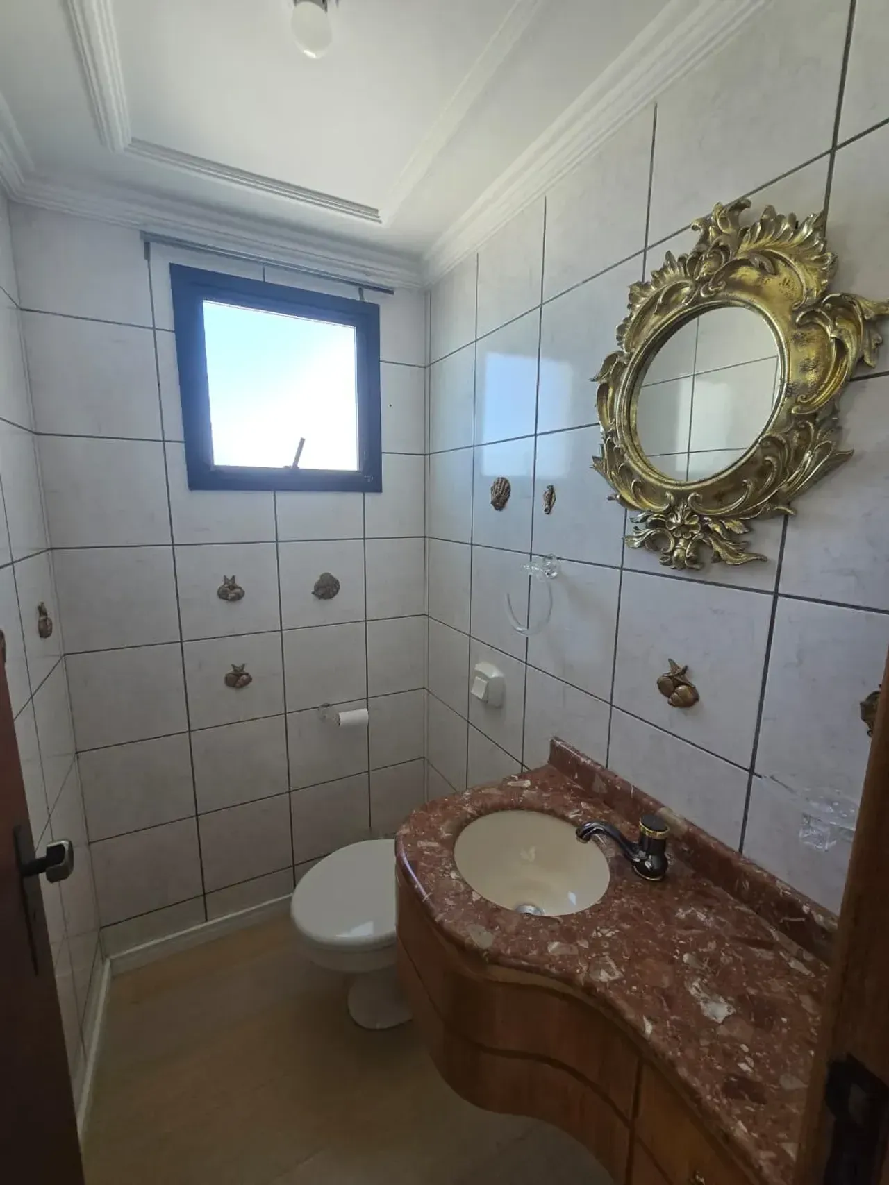Apartamento no Edifício Maison Royale com 3 suítes em Balneário Camboriú