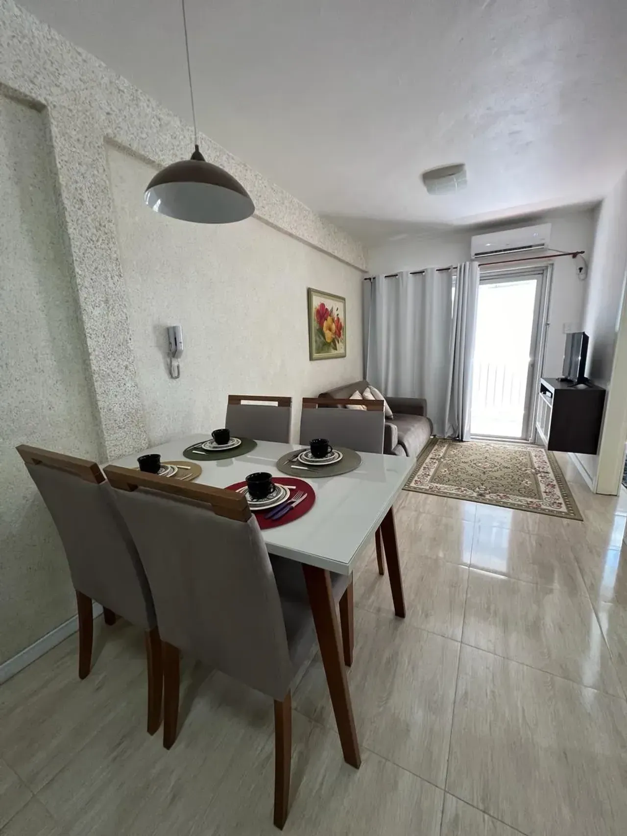 Apartamento de Alto Padrão com 2 dormitórios e 1 vaga de garagem no Centro de Balneário Camboriú — foto 2