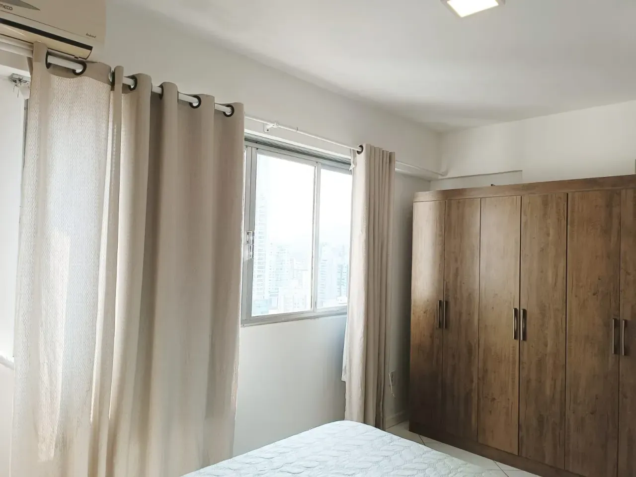 Apartamento de 2 dormitórios sendo 1 suíte e 1 vaga de garagem no Centro de Balneário Camboriú — foto 7