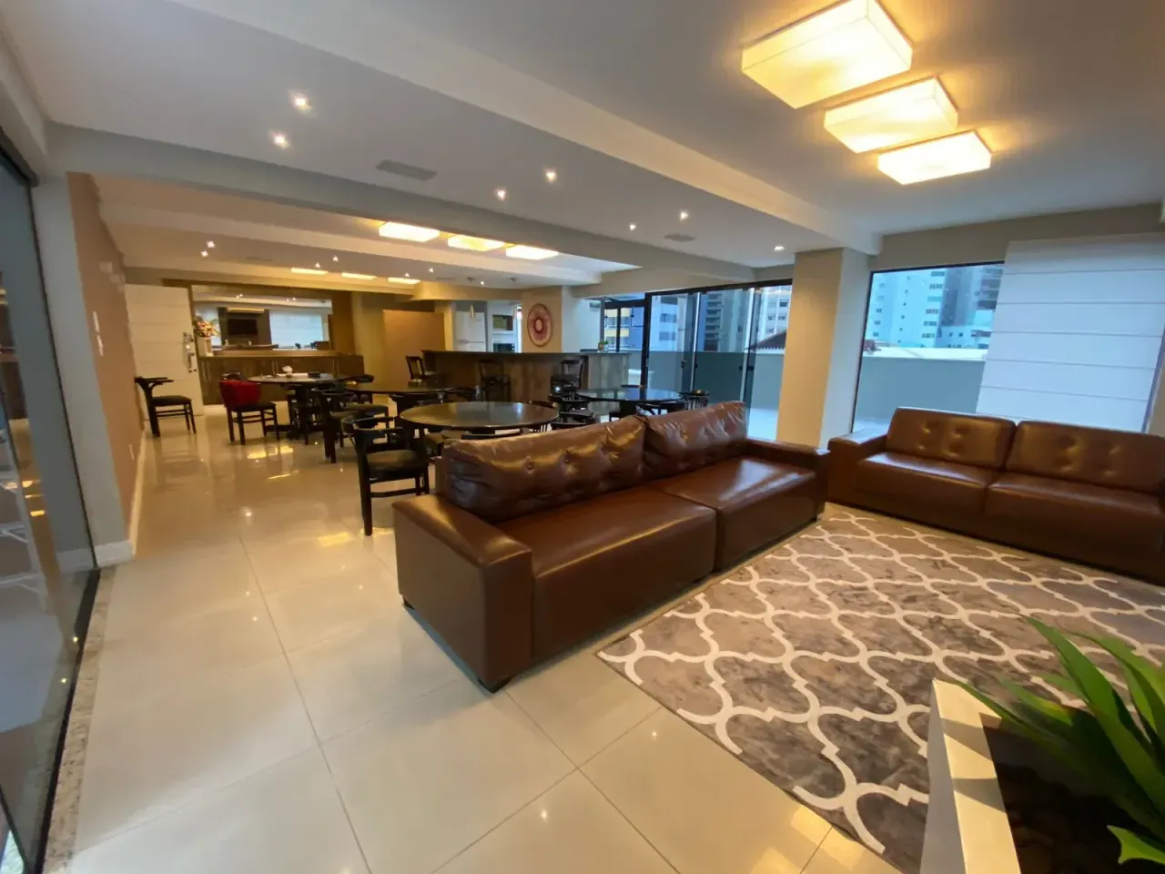 Excelente apartamento vista mar! Com 3 dormitórios sendo 1 suíte no Centro de Balneário Camboriú — foto 17