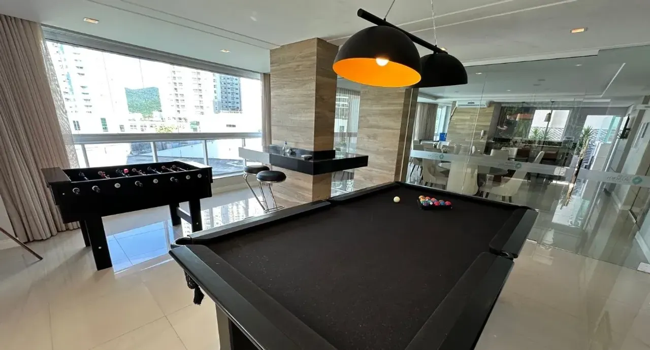 Apartamento vista mar! Com 3 suítes e 2 vagas no Centro de Balneário Camboriú — foto 2